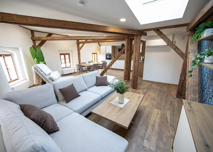Exklusive Apartments Im Gruenderzeitjuwel